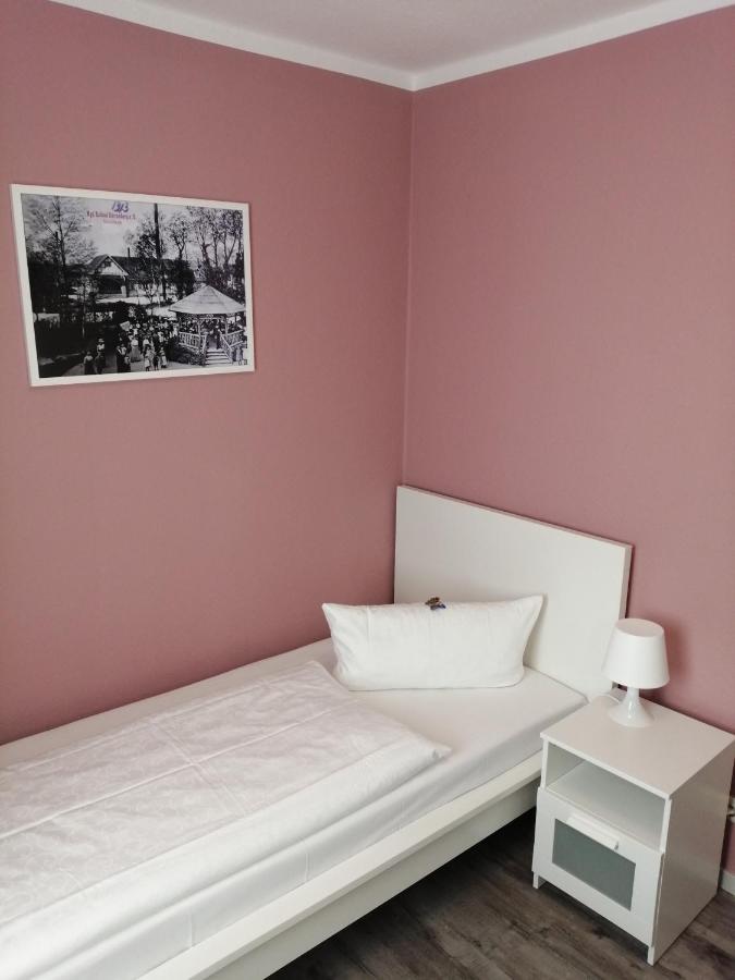Hotel Altes Badehaus Bad Durrenberg Bagian luar foto