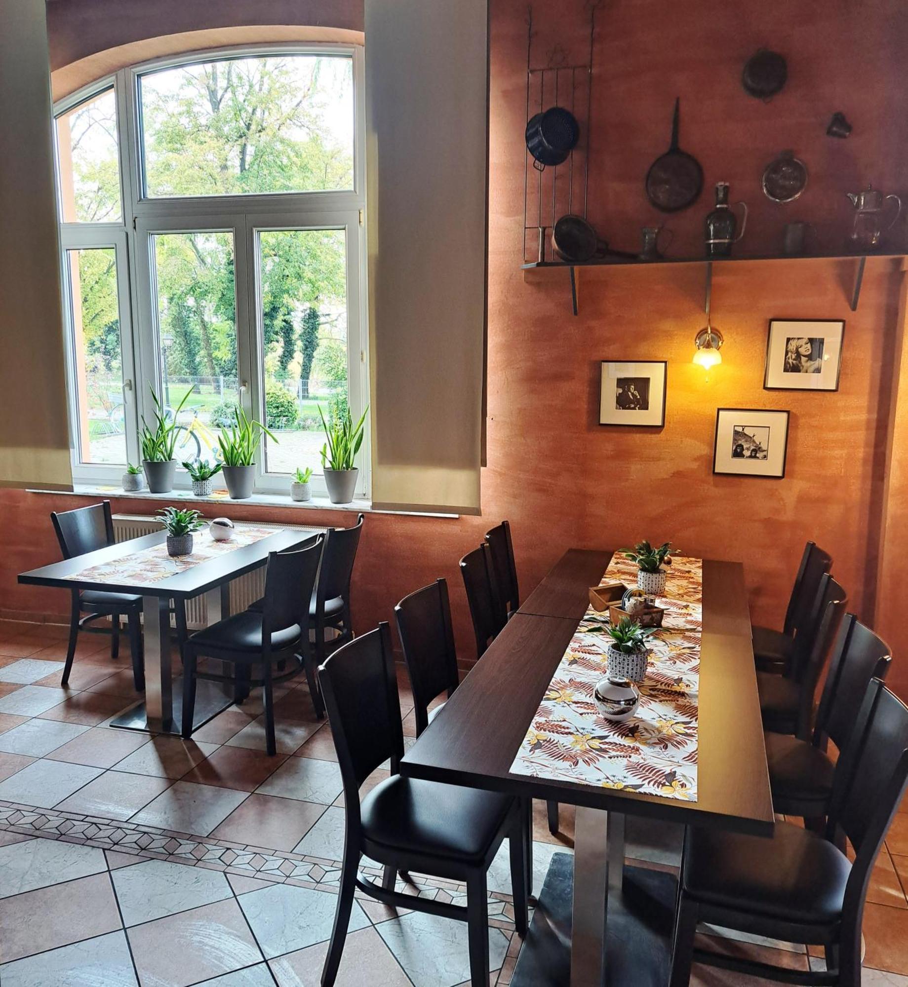 Hotel Altes Badehaus Bad Durrenberg Bagian luar foto