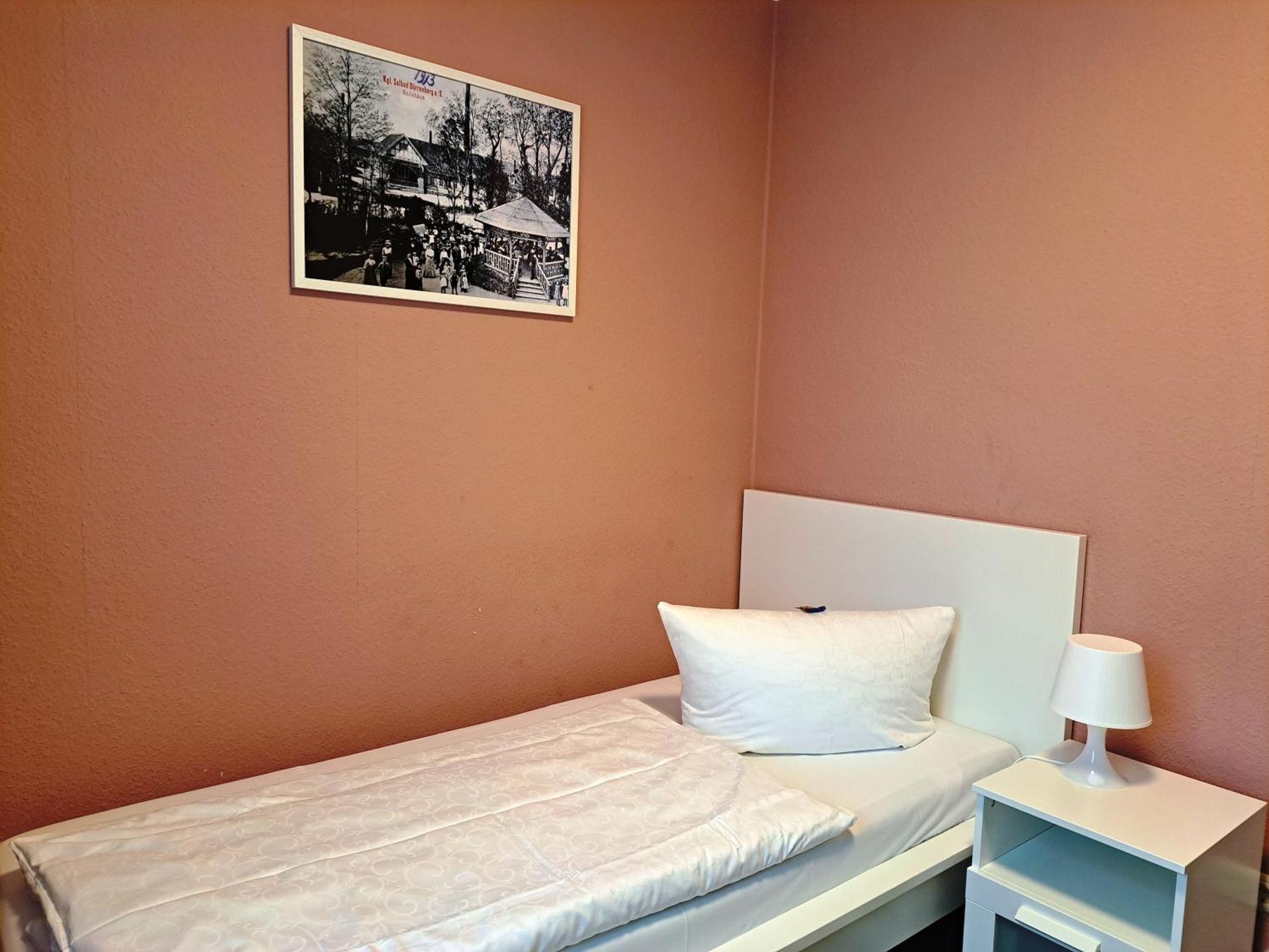 Hotel Altes Badehaus Bad Durrenberg Bagian luar foto