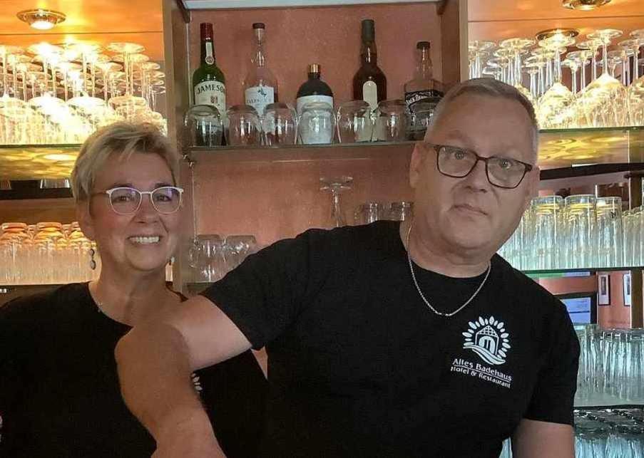 Hotel Altes Badehaus Bad Durrenberg Bagian luar foto