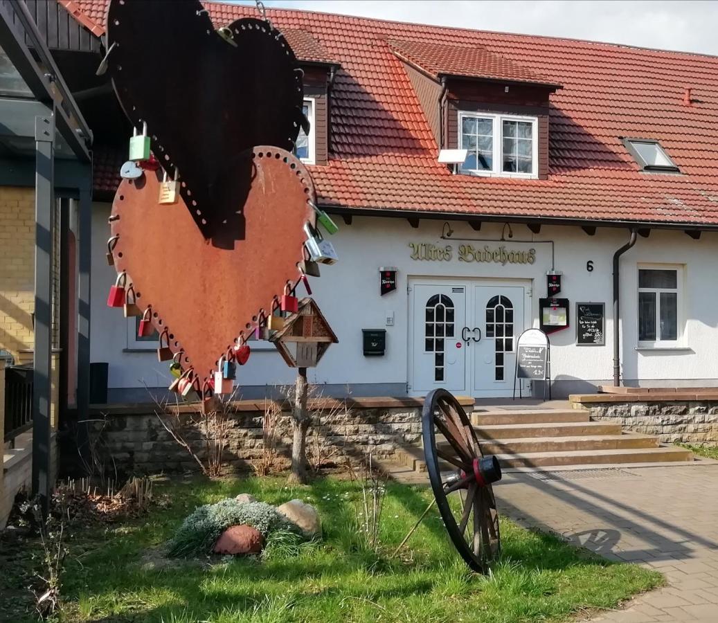 Hotel Altes Badehaus Bad Durrenberg Bagian luar foto